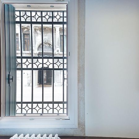 Апартаменты Ve.N.I.Ce Cera Casa Santo Stefano Венеция Экстерьер фото