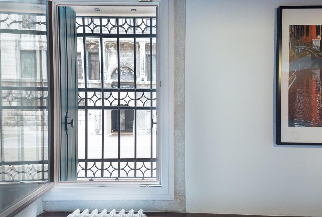 Апартаменты Ve.N.I.Ce Cera Casa Santo Stefano Венеция Экстерьер фото