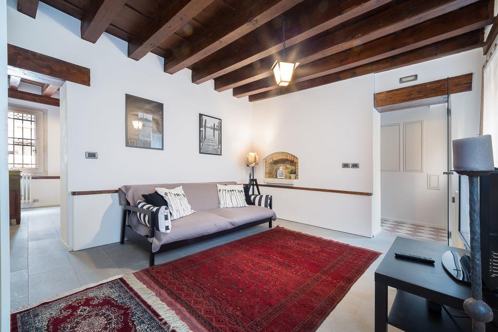 Апартаменты Ve.N.I.Ce Cera Casa Santo Stefano Венеция Экстерьер фото